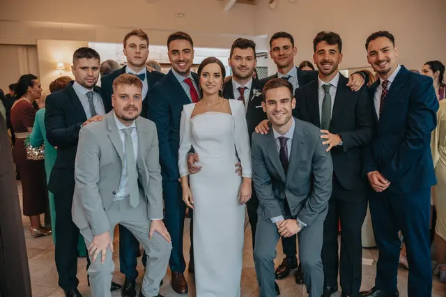 Boda de Marta y Javi en Campo Aníbal y Barracas, fotografía y vídeo de boda en Valencia coctel grupales