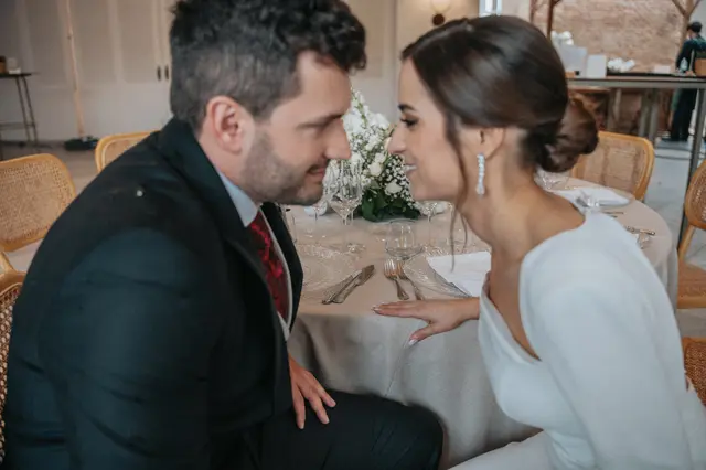 Boda de Marta y Javi en Campo Aníbal y Barracas, fotografía y vídeo de boda en Valencia portada sesion pareja