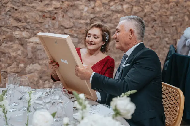 Boda de Marta y Javi en Campo Aníbal y Barracas, fotografía y vídeo de boda en Valencia banquete