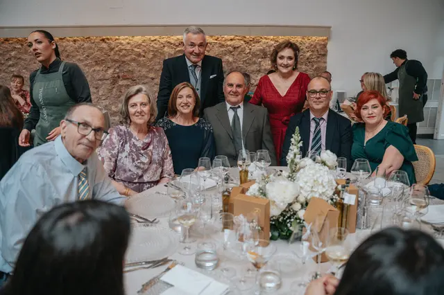 Boda de Marta y Javi en Campo Aníbal y Barracas, fotografía y vídeo de boda en Valencia banquete