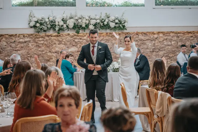 Boda de Marta y Javi en Campo Aníbal y Barracas, fotografía y vídeo de boda en Valencia banquete