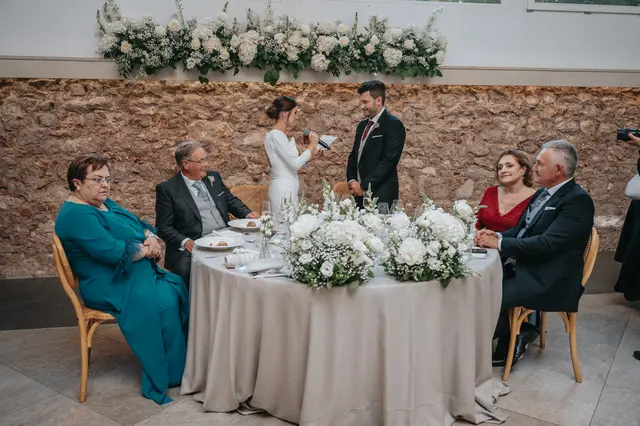 Boda de Marta y Javi en Campo Aníbal y Barracas, fotografía y vídeo de boda en Valencia banquete