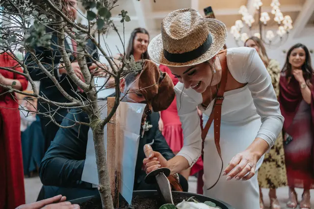Boda de Marta y Javi en Campo Aníbal y Barracas, fotografía y vídeo de boda en Valencia banquete