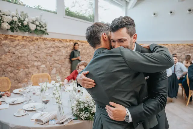 Boda de Marta y Javi en Campo Aníbal y Barracas, fotografía y vídeo de boda en Valencia banquete