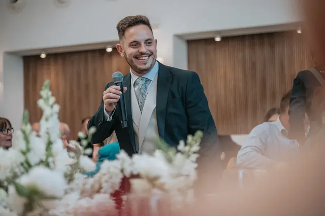 Boda de Marta y Javi en Campo Aníbal y Barracas, fotografía y vídeo de boda en Valencia banquete