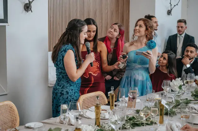 Boda de Marta y Javi en Campo Aníbal y Barracas, fotografía y vídeo de boda en Valencia banquete