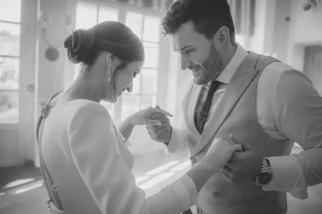 Boda de Marta y Javi en Campo Aníbal y Barracas, fotografía y vídeo de boda en Valencia baile nupcial portada