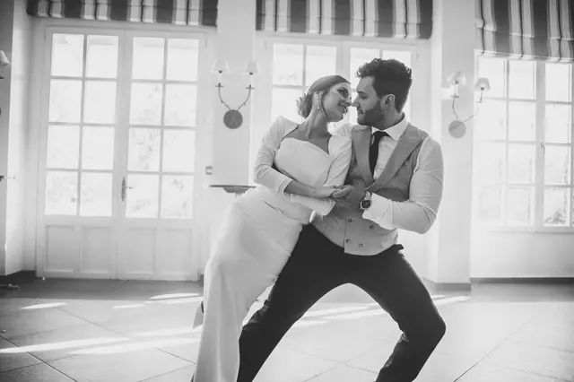 Boda de Marta y Javi en Campo Aníbal y Barracas, fotografía y vídeo de boda en Valencia baile nupcial portada