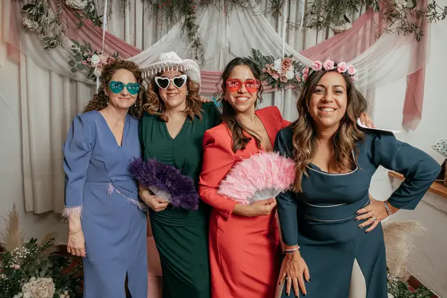 Fotografía de boda en Venta La Chata photocall