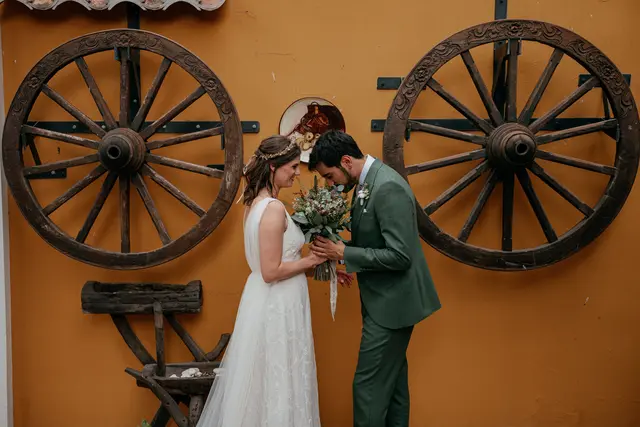 Boda de Vega y Pablo en Masía de Lacy, Náquera portada sesion pareja