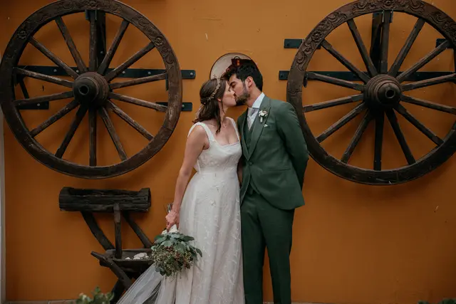 Boda de Vega y Pablo en Masía de Lacy, Náquera sesion pareja