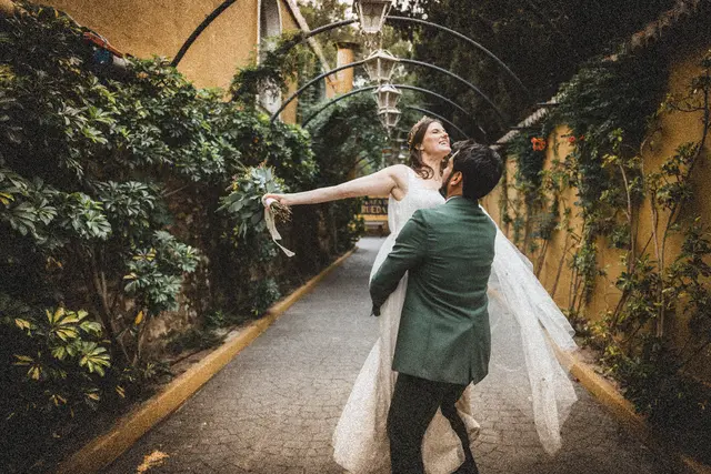 Boda de Vega y Pablo en Masía de Lacy, Náquera portada sesion pareja