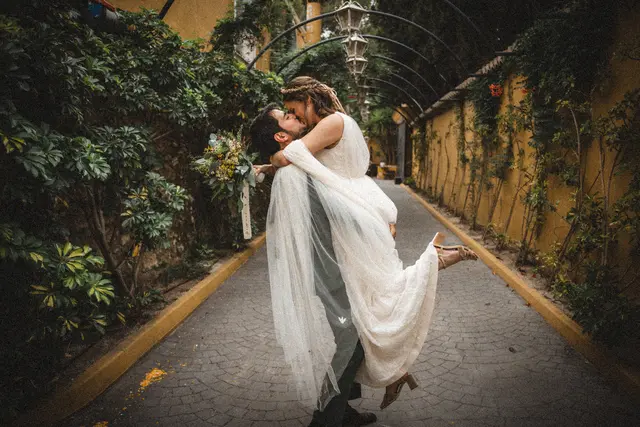 Boda de Vega y Pablo en Masía de Lacy, Náquera portada sesion pareja