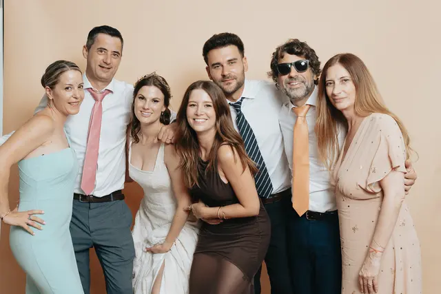 Boda de Vega y Pablo en Masía de Lacy, Náquera photocall