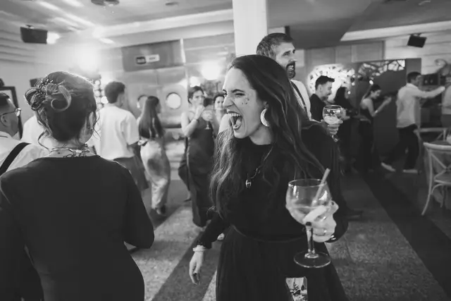 Reportaje boda San Patrcio Celia Ruben BW fiesta portada