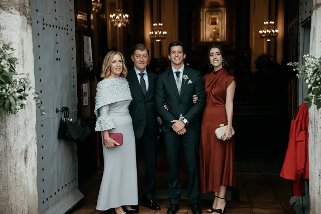 boda Crsitina  Enrique Monteolivete masia de las estrellas grupales portada preparativos