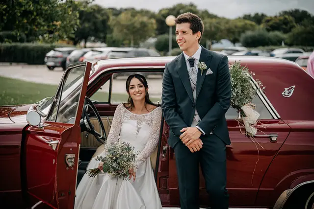 boda Crsitina  Enrique Monteolivete masia de las estrellas portada sesion pareja
