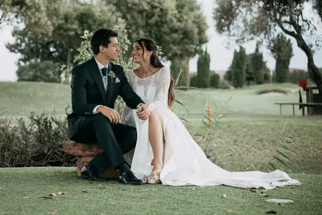 boda Crsitina  Enrique Monteolivete masia de las estrellas portada sesion pareja