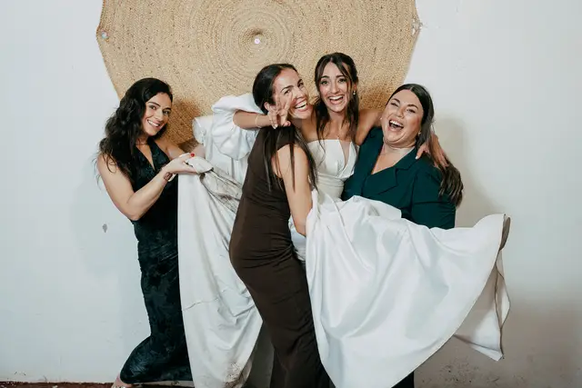 boda Crsitina  Enrique Monteolivete masia de las estrellas divertidas photocall