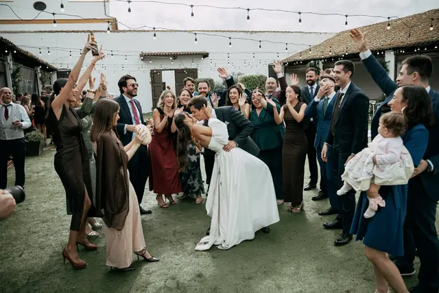 boda Crsitina  Enrique Monteolivete masia de las estrellas coctel divertidas portada