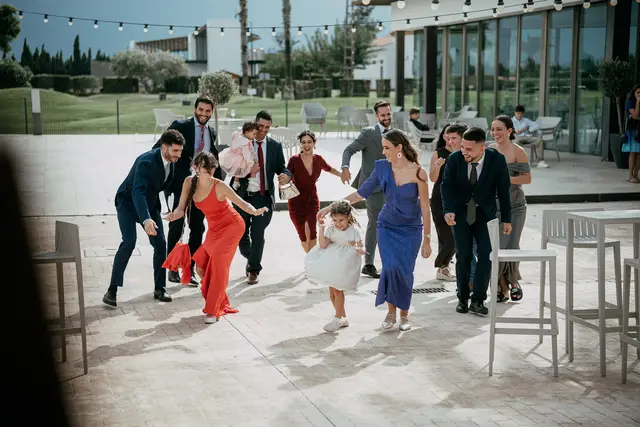 boda Crsitina  Enrique Monteolivete masia de las estrellas Entrada salón portada