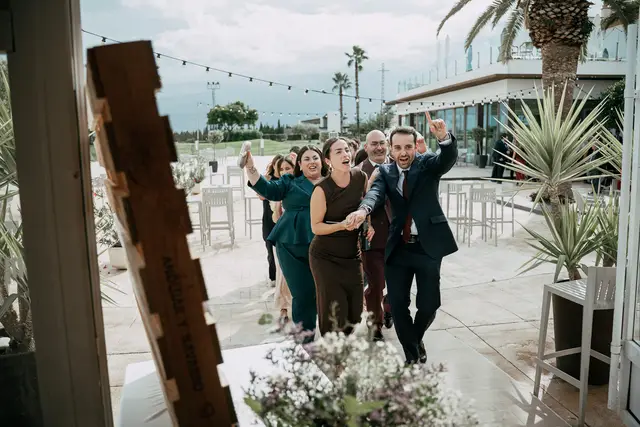boda Crsitina  Enrique Monteolivete masia de las estrellas Entrada salón