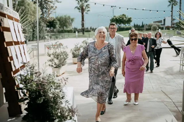 boda Crsitina  Enrique Monteolivete masia de las estrellas Entrada salón