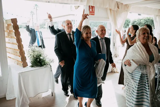 boda Crsitina  Enrique Monteolivete masia de las estrellas Entrada salón