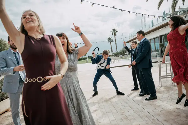 boda Crsitina  Enrique Monteolivete masia de las estrellas Entrada salón portada