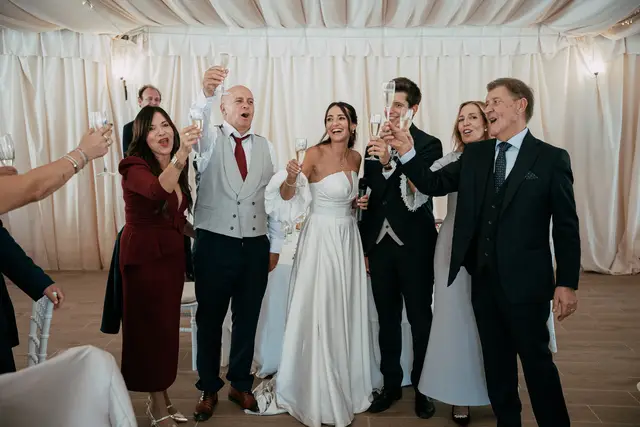 boda Crsitina  Enrique Monteolivete masia de las estrellas Entrada salón portada