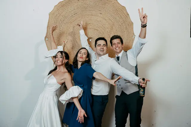 boda Crsitina  Enrique Monteolivete masia de las estrellas photocall