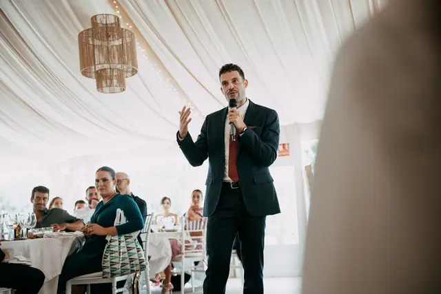 boda Crsitina  Enrique Monteolivete masia de las estrellas banquete portada