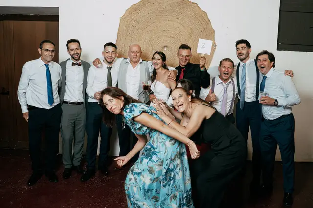 boda Crsitina  Enrique Monteolivete masia de las estrellas photocall portada