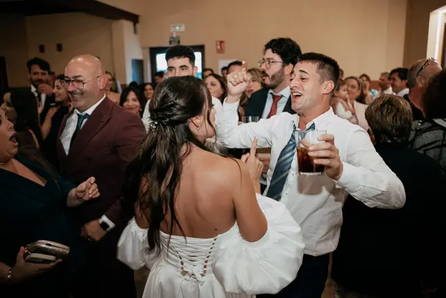 boda Crsitina  Enrique Monteolivete masia de las estrellas fiesta