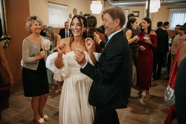 boda Crsitina  Enrique Monteolivete masia de las estrellas fiesta