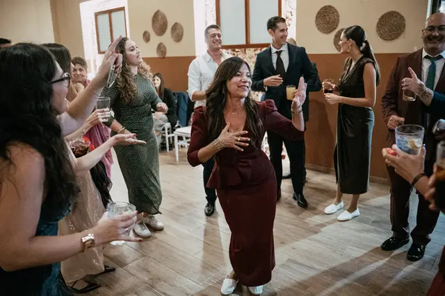 boda Crsitina  Enrique Monteolivete masia de las estrellas fiesta portada