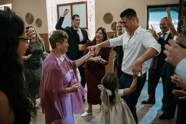 boda Crsitina  Enrique Monteolivete masia de las estrellas fiesta