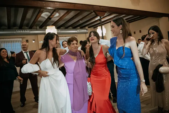 boda Crsitina  Enrique Monteolivete masia de las estrellas fiesta