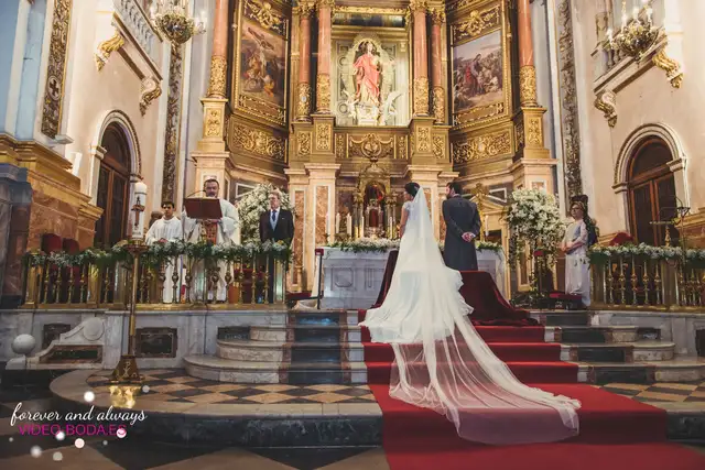 Ceremonia de Cristina y Jose María en la Iglesia de la Compañía de Jesús