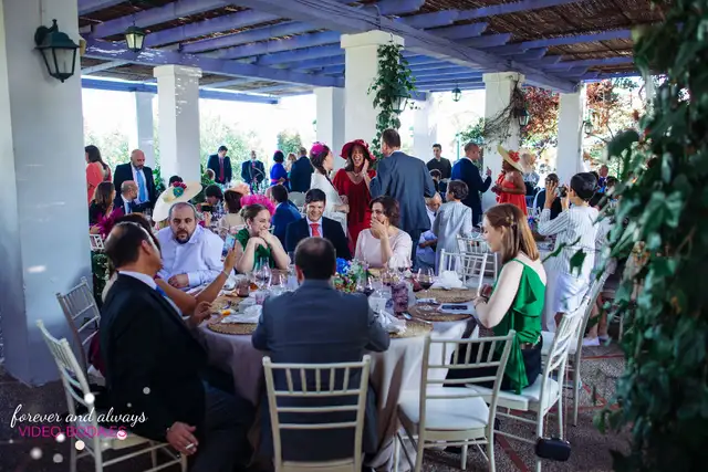 Cóctel, comida y momentos familiares en Campo Aníbal