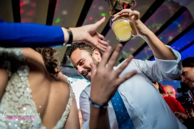 Fiesta de la boda de Cristina y Jose María en Campo Aníbal