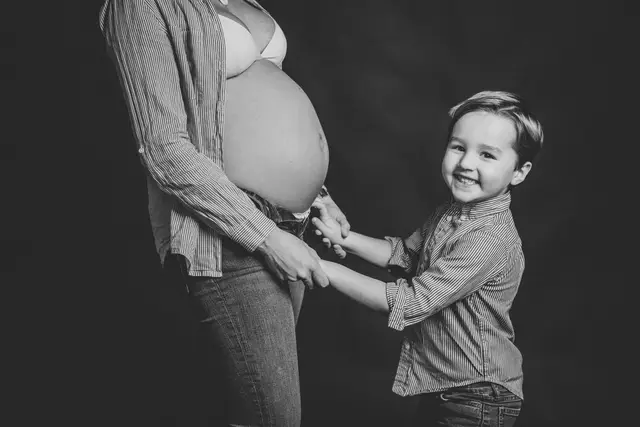 sesion embarazo Nueria Raul BW divertidas fotografias gonzalo