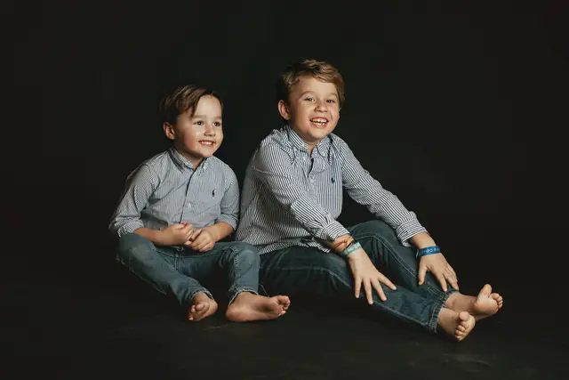 sesion embarazo Nueria Raul divertidas fotografias niños portada