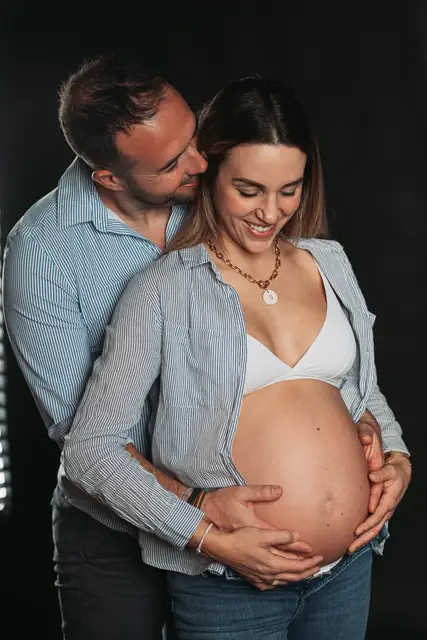 sesion embarazo Nueria Raul fotos embarazo roman portada