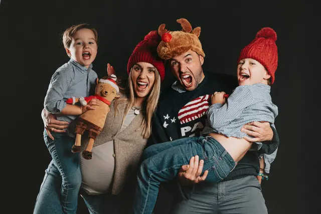 sesion embarazo Nueria Raul divertidas navidad portada