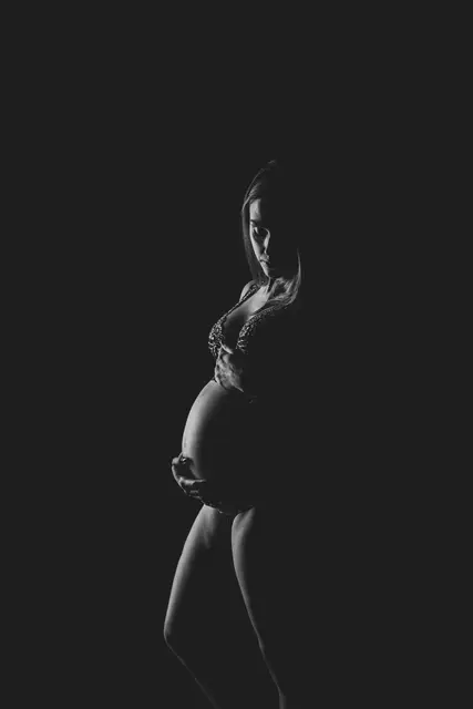 sesion embarazo Nueria Raul BW fotografias nuria