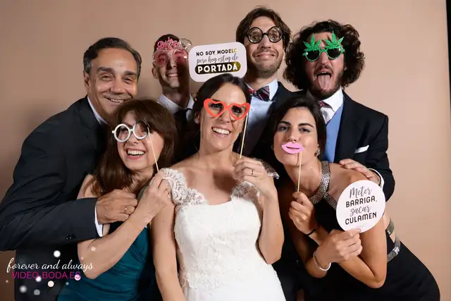 Baile, regalos y photocall de la boda de Encarna y Josete