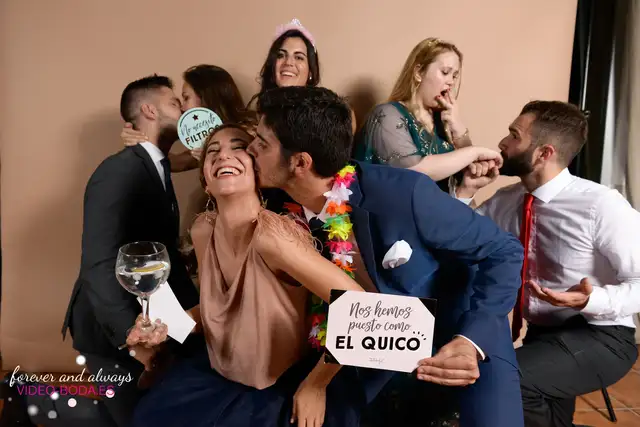 Baile, regalos y photocall de la boda de Encarna y Josete