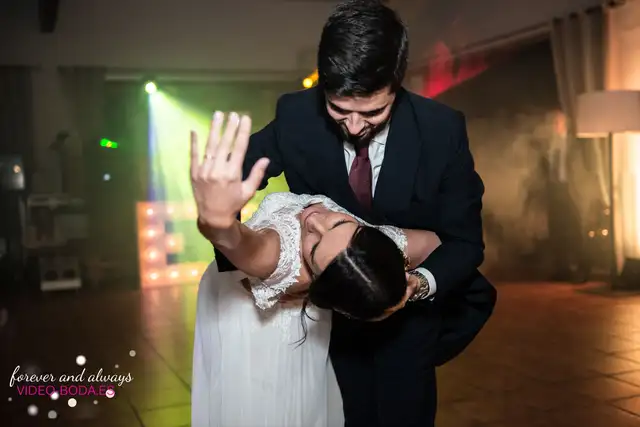 Baile, regalos y photocall de la boda de Encarna y Josete