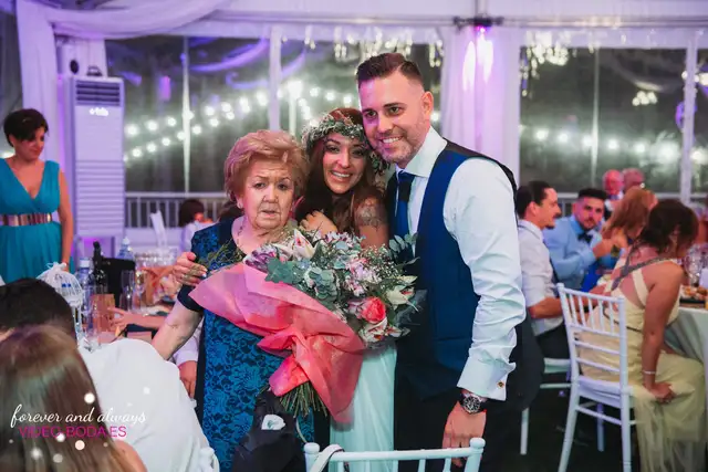 Cóctel, cena y regalos de la boda de Cris y Carlos